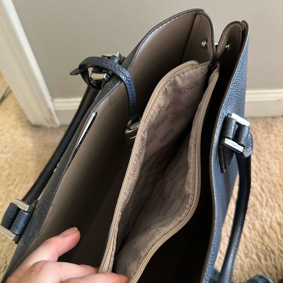 Navy Michael Kors purse - Picture 3 of 4